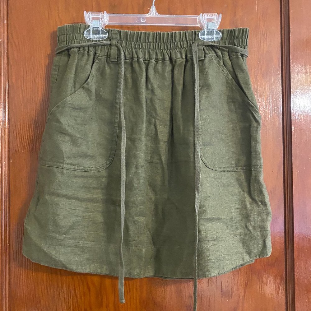 Military green canvas skirt with pockets